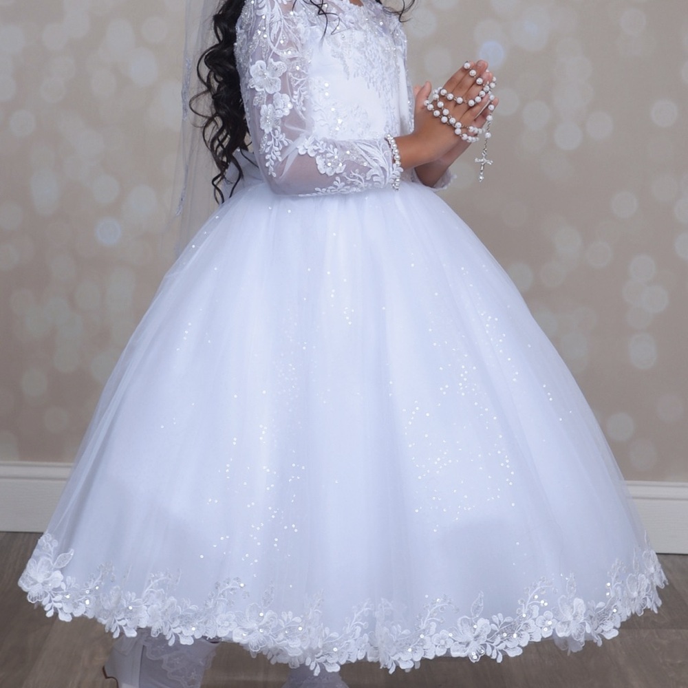 Elegant White Lace Dress